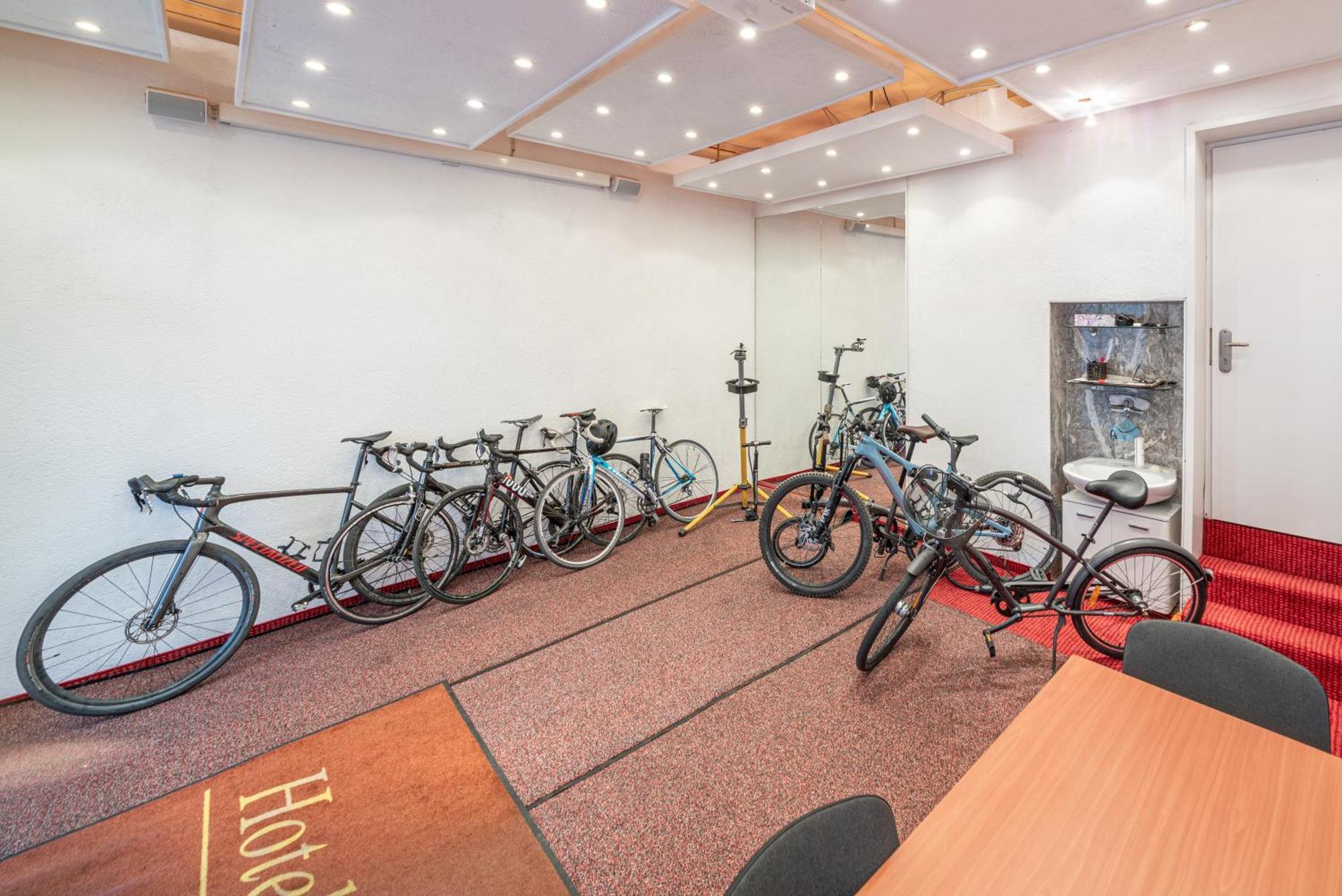 Hotel Neue Post I Self Check-In Инсбрук Екстериор снимка