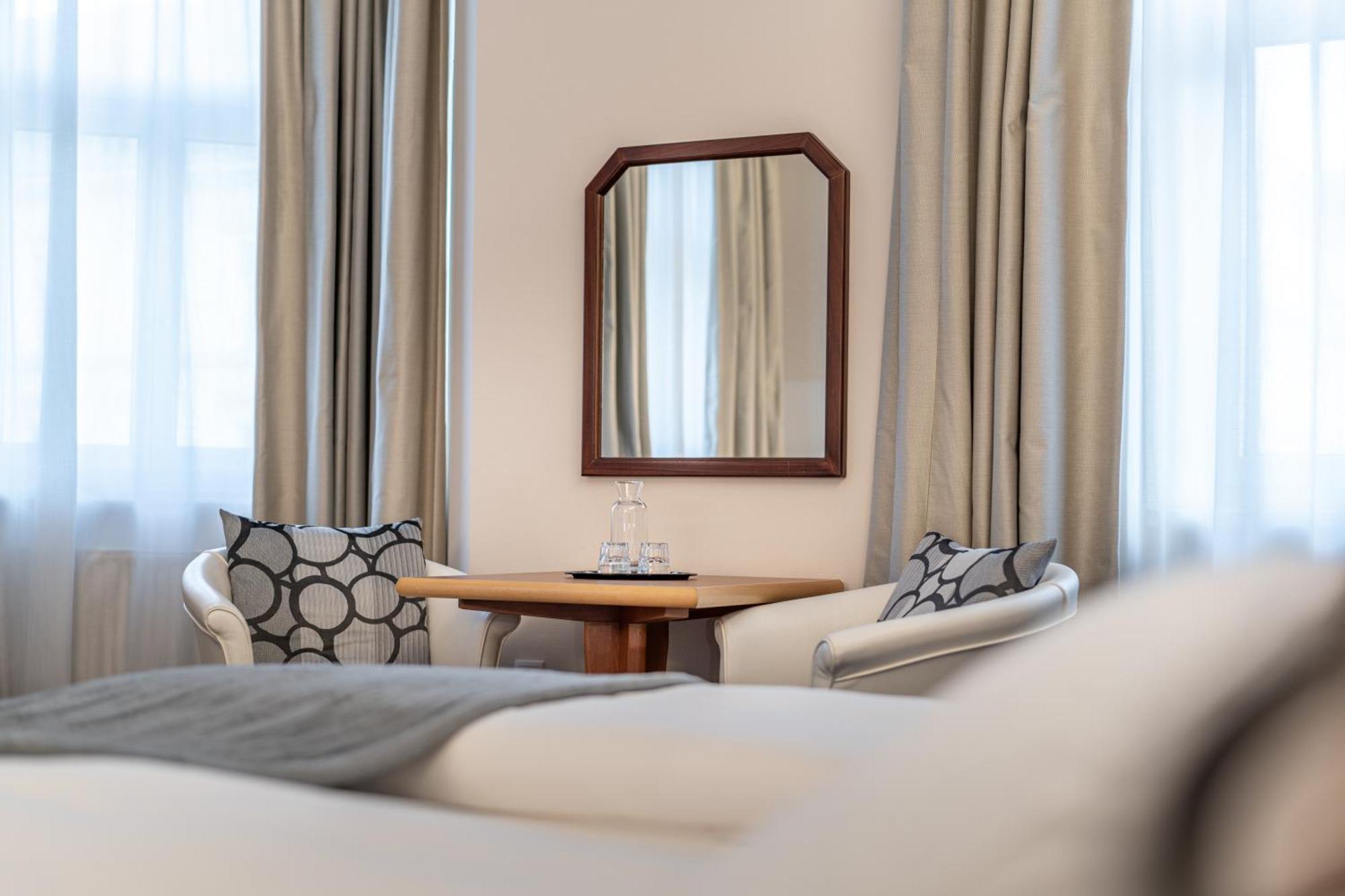 Hotel Neue Post I Self Check-In Инсбрук Екстериор снимка