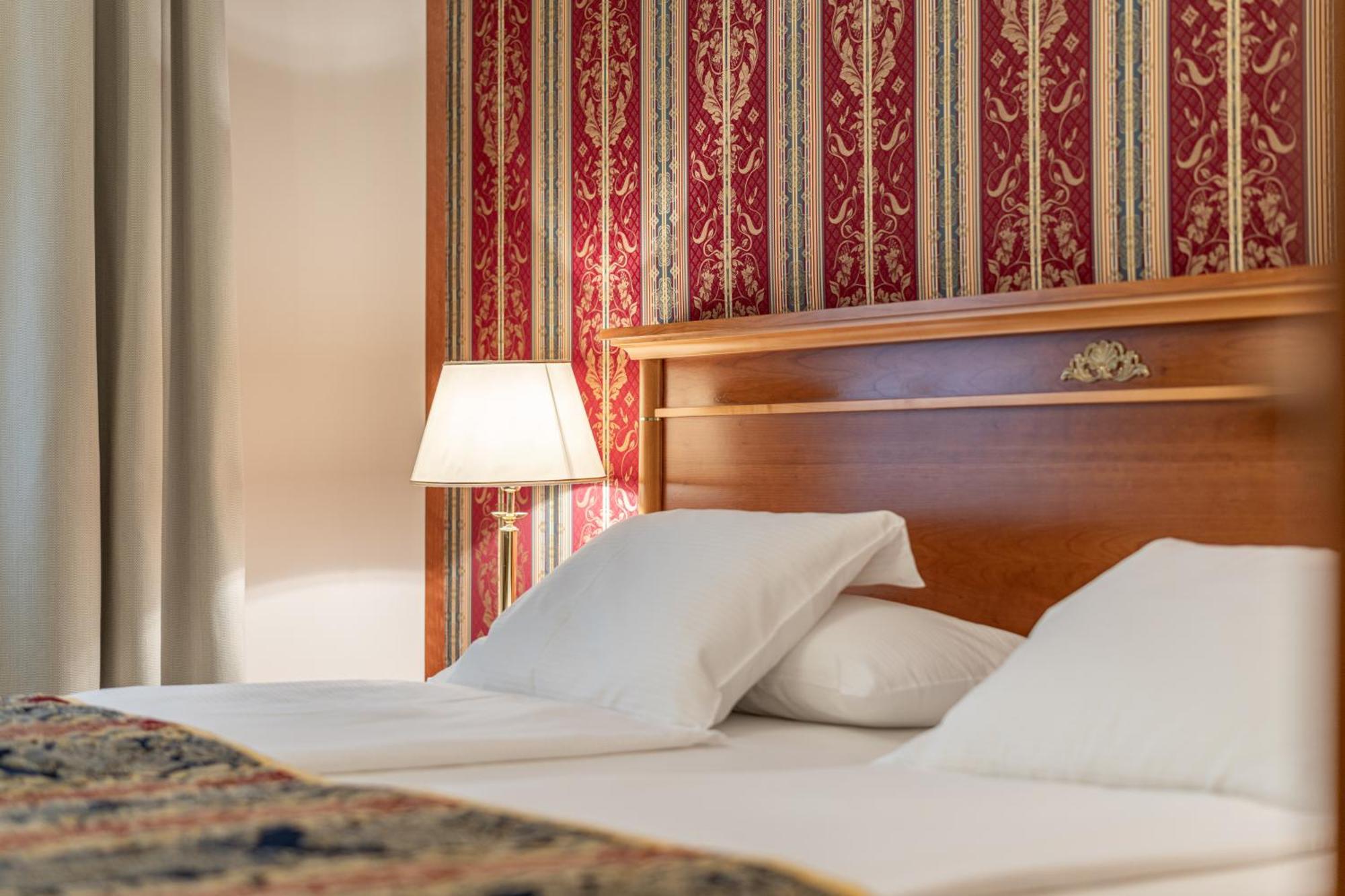Hotel Neue Post I Self Check-In Инсбрук Стая снимка