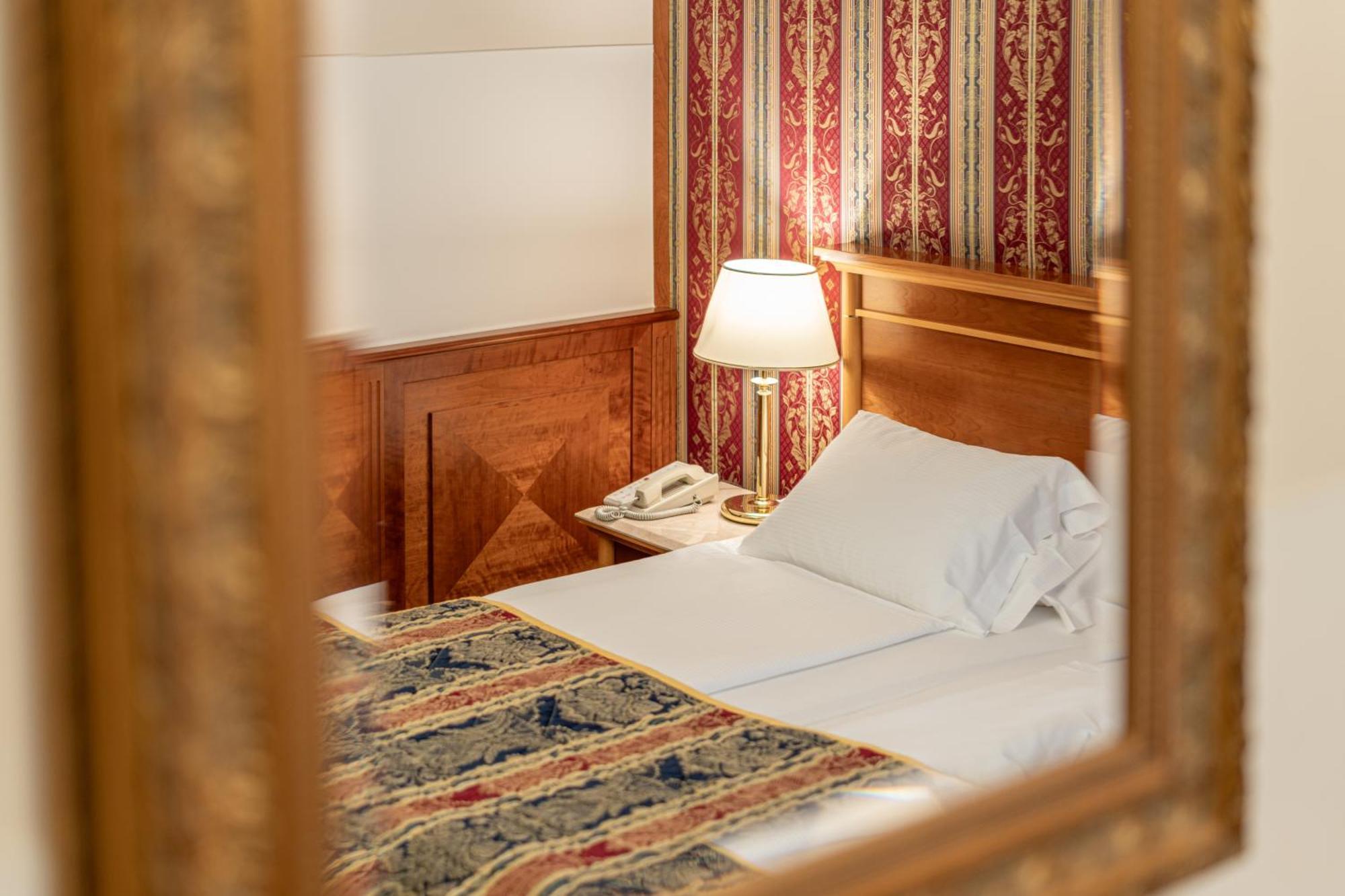 Hotel Neue Post I Self Check-In Инсбрук Стая снимка