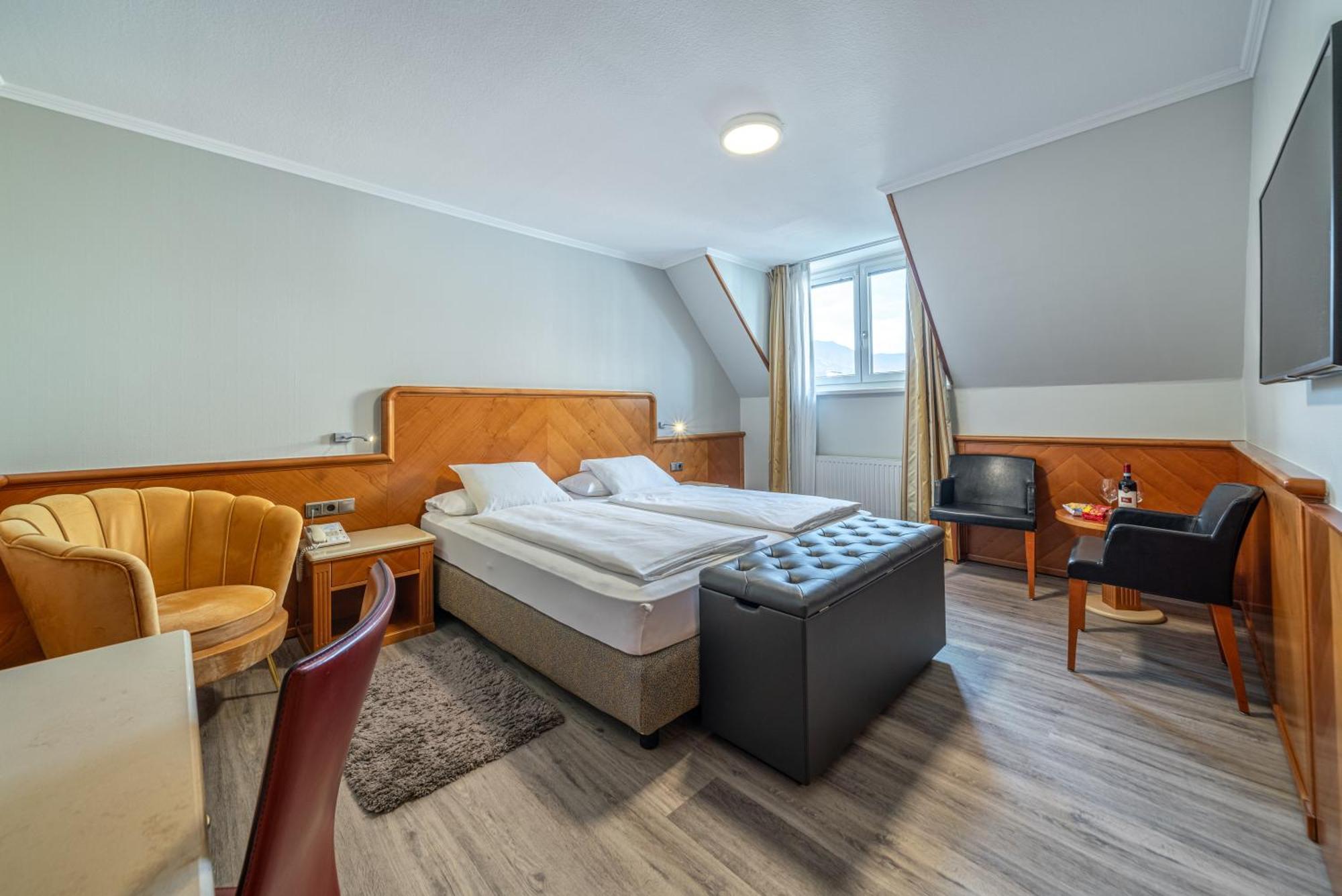 Hotel Neue Post I Self Check-In Инсбрук Екстериор снимка