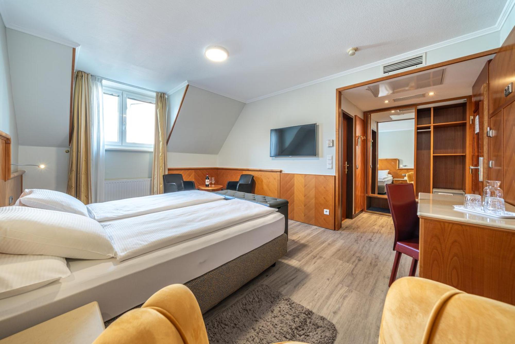 Hotel Neue Post I Self Check-In Инсбрук Екстериор снимка