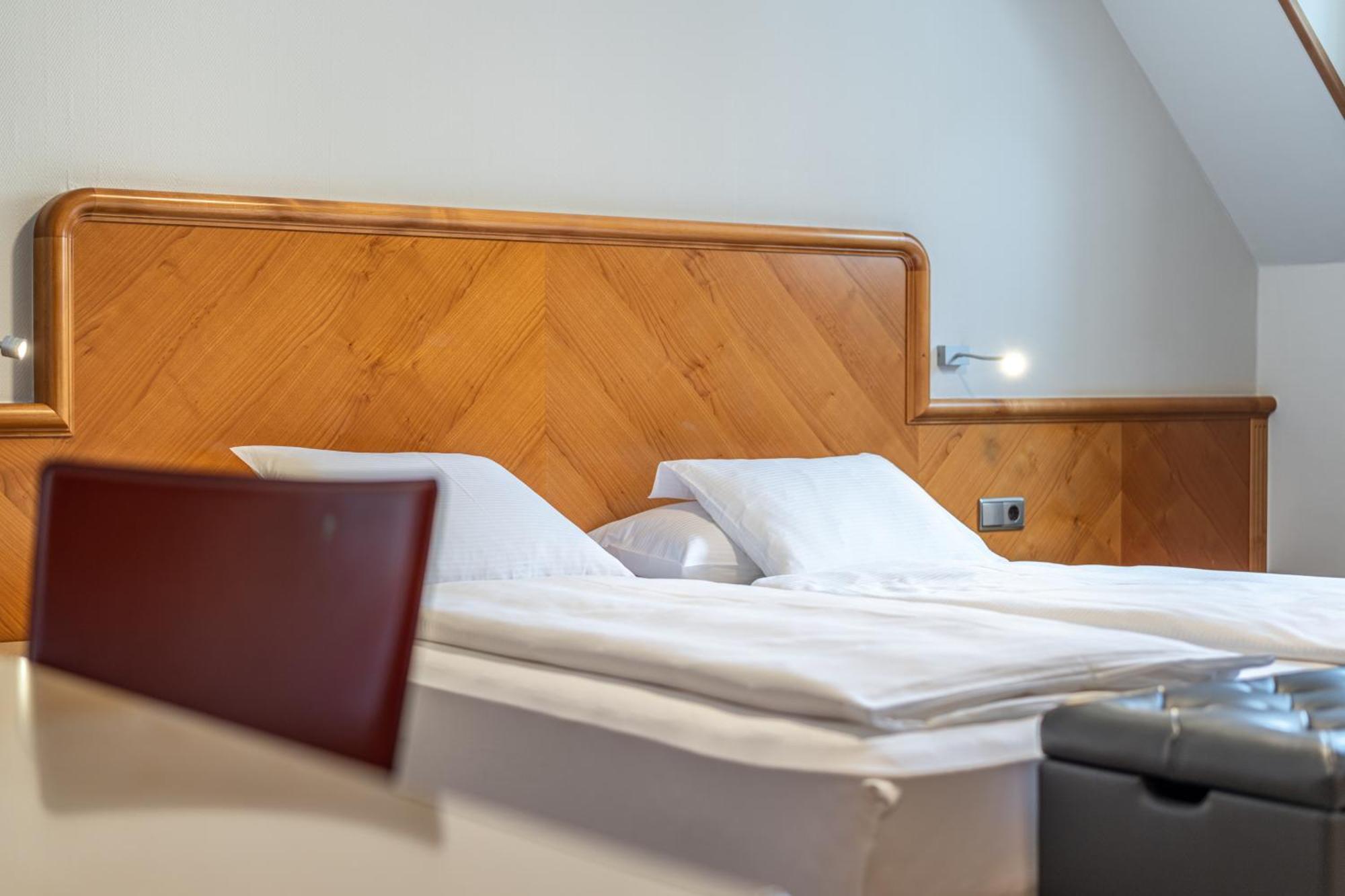 Hotel Neue Post I Self Check-In Инсбрук Стая снимка