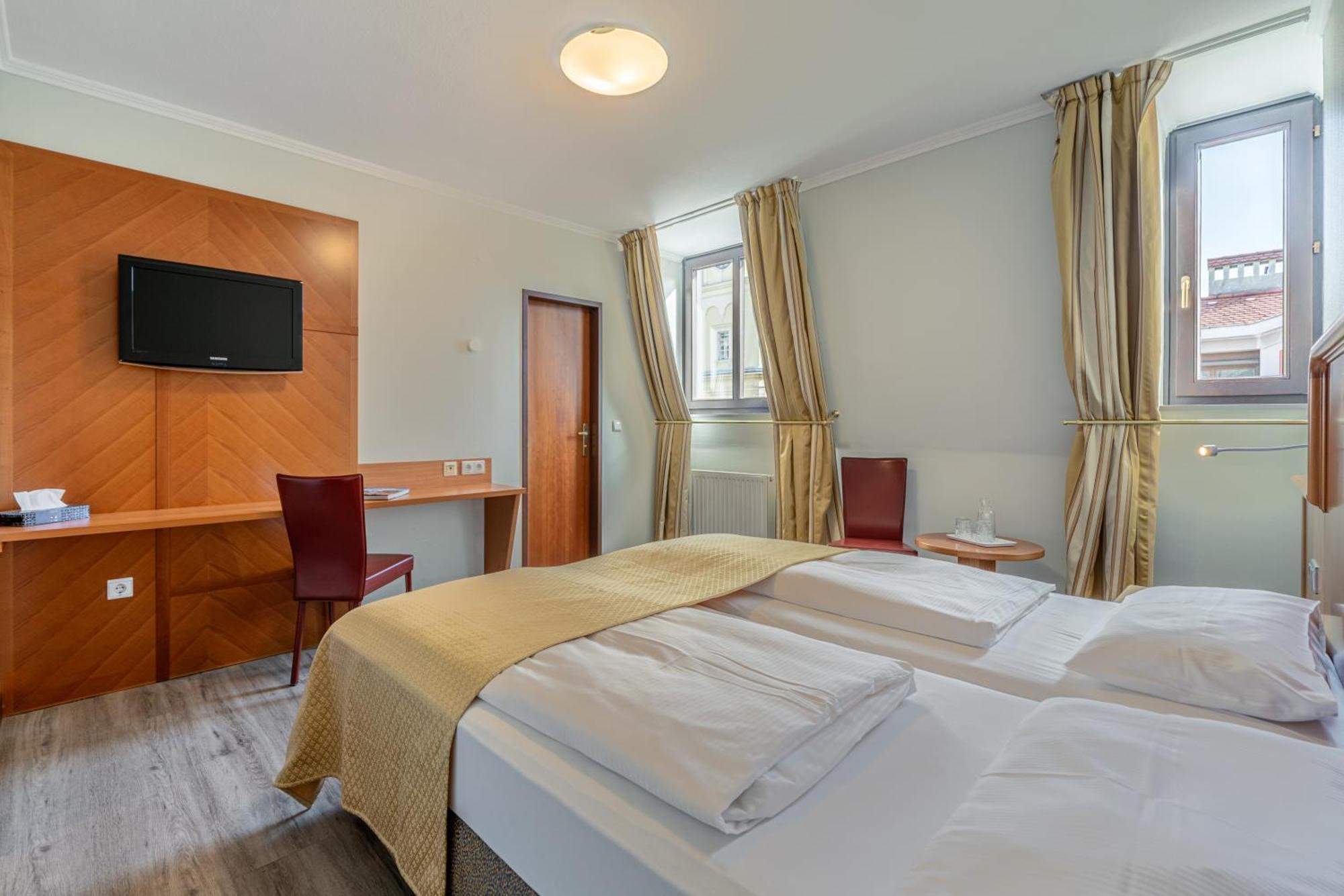 Hotel Neue Post I Self Check-In Инсбрук Екстериор снимка