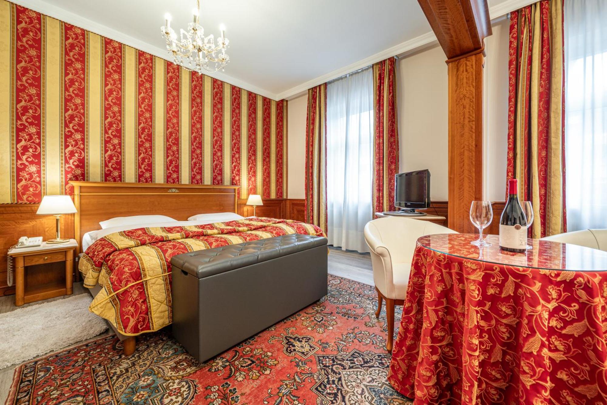 Hotel Neue Post I Self Check-In Инсбрук Екстериор снимка