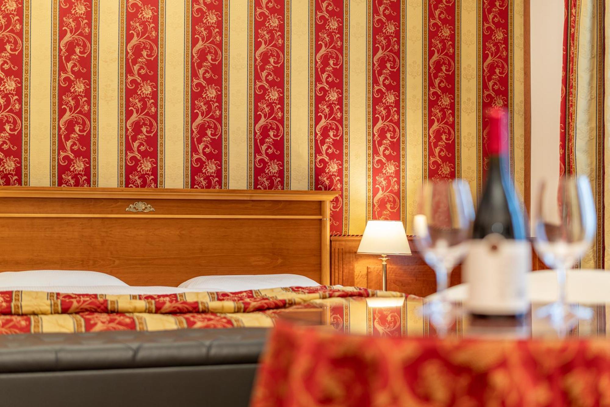 Hotel Neue Post I Self Check-In Инсбрук Екстериор снимка