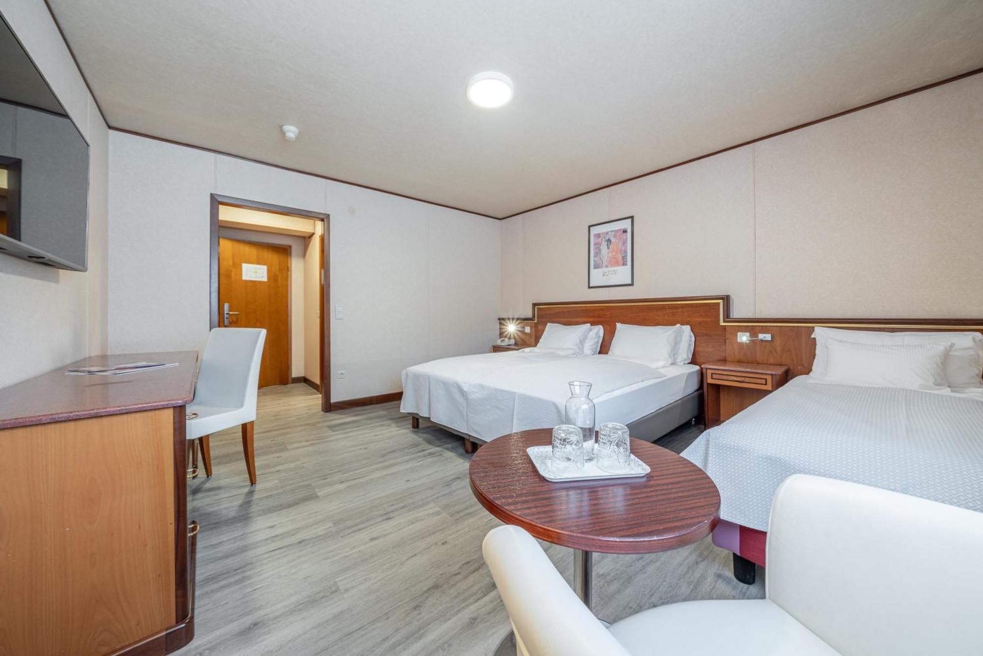 Hotel Neue Post I Self Check-In Инсбрук Екстериор снимка
