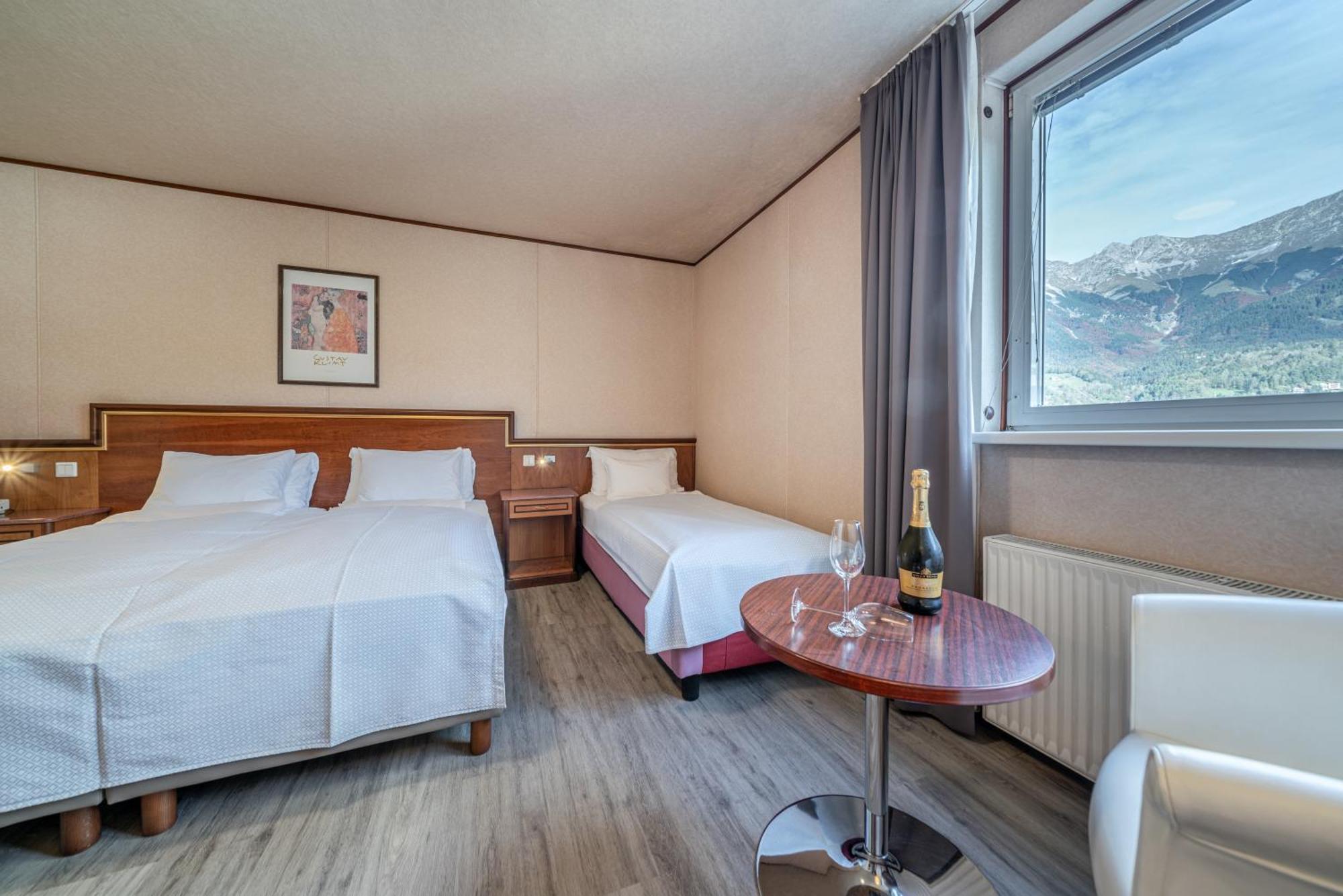 Hotel Neue Post I Self Check-In Инсбрук Екстериор снимка
