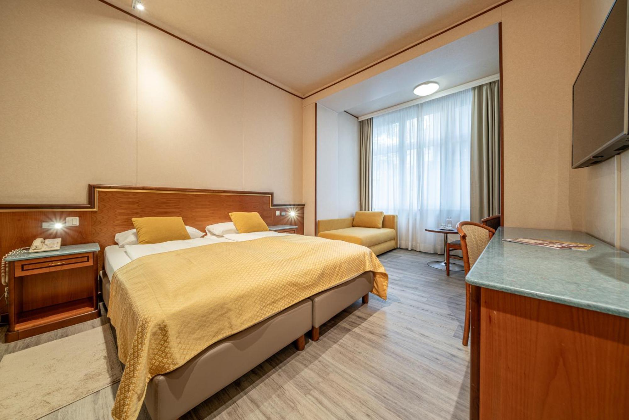 Hotel Neue Post I Self Check-In Инсбрук Екстериор снимка
