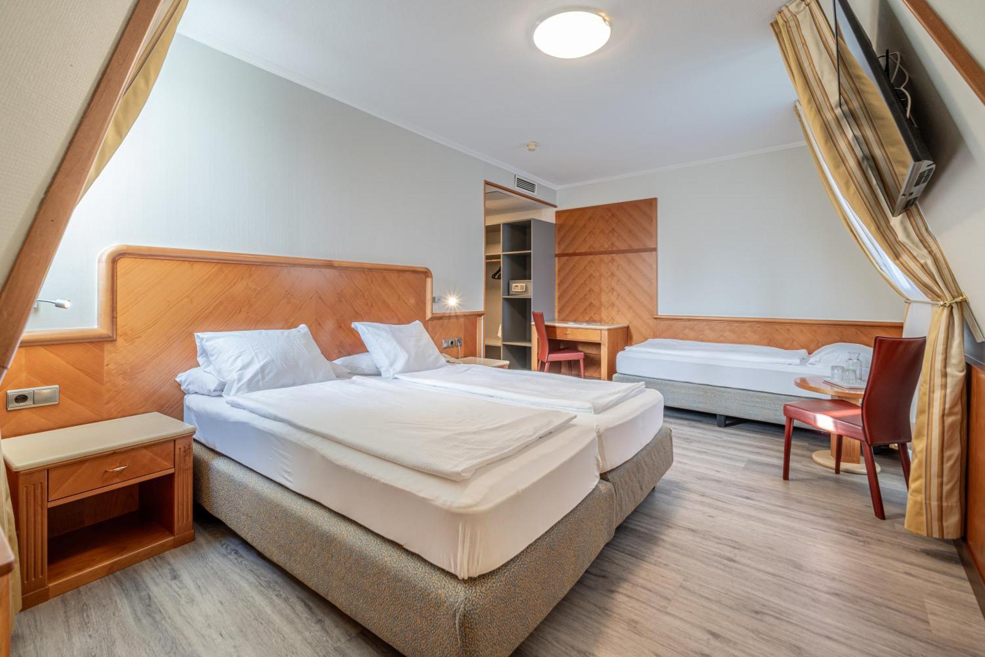 Hotel Neue Post I Self Check-In Инсбрук Екстериор снимка