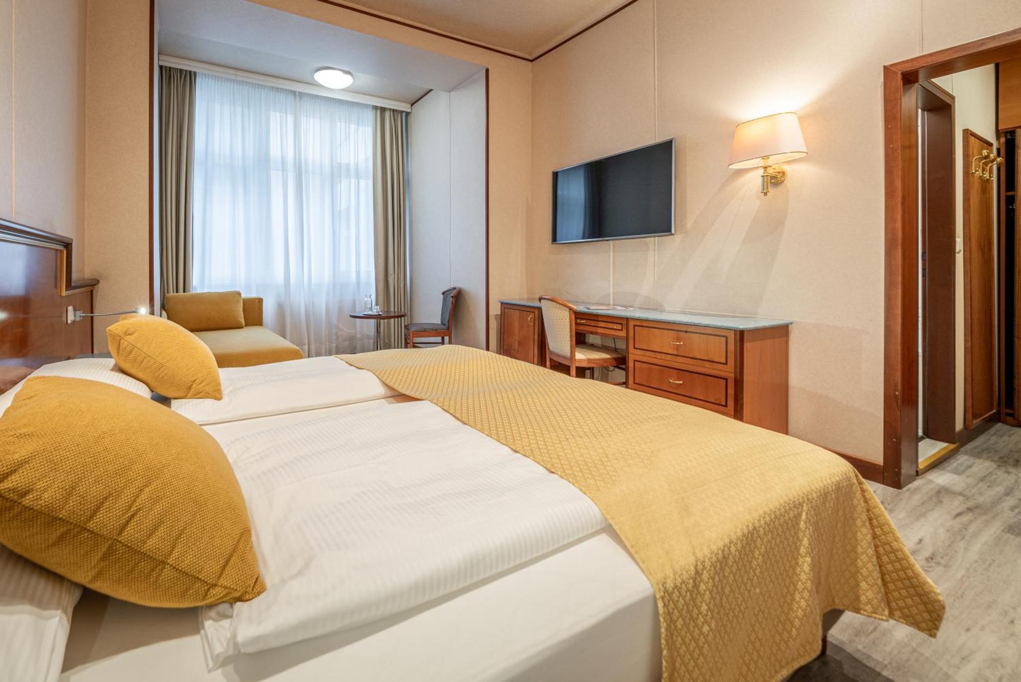 Hotel Neue Post I Self Check-In Инсбрук Екстериор снимка