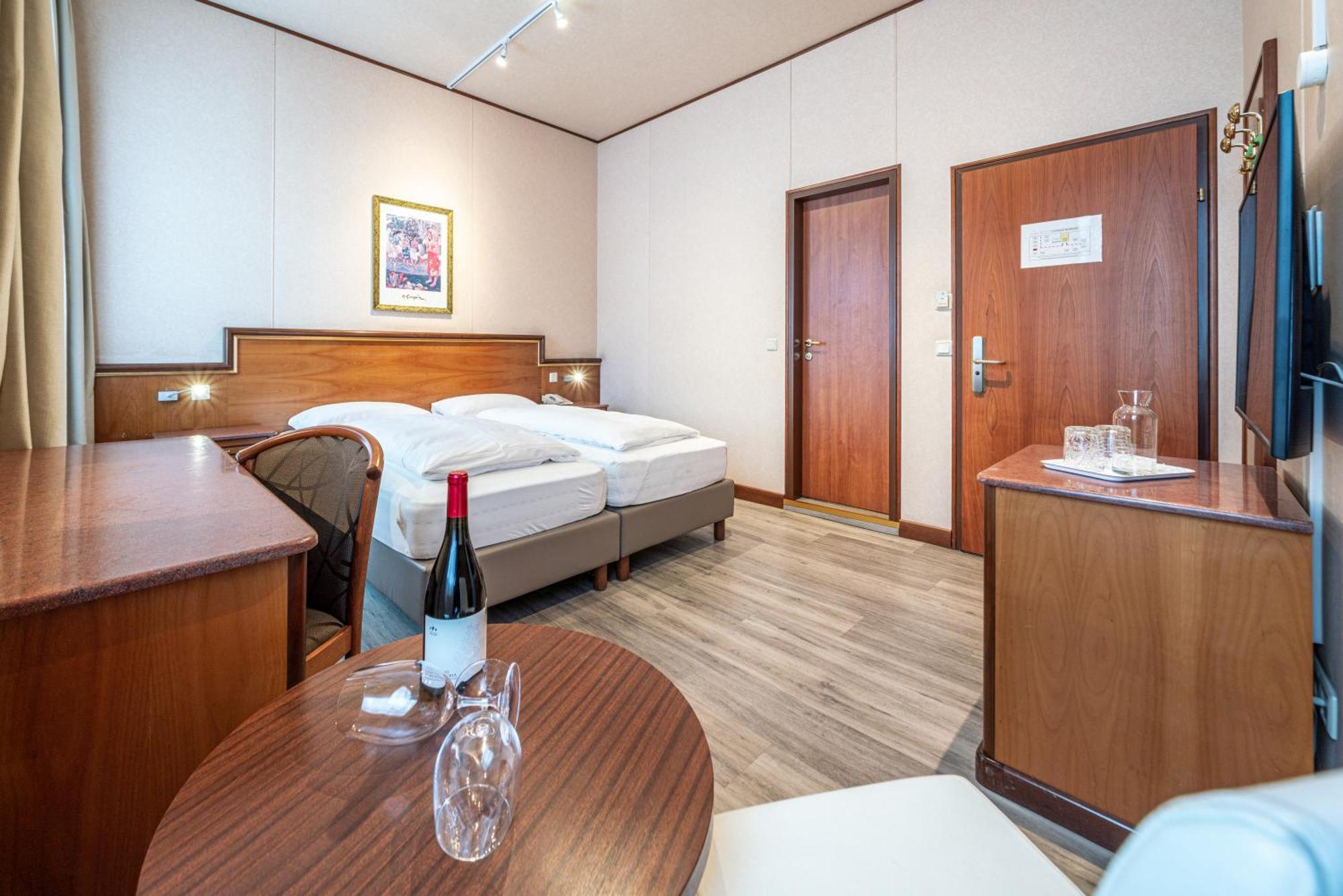 Hotel Neue Post I Self Check-In Инсбрук Екстериор снимка