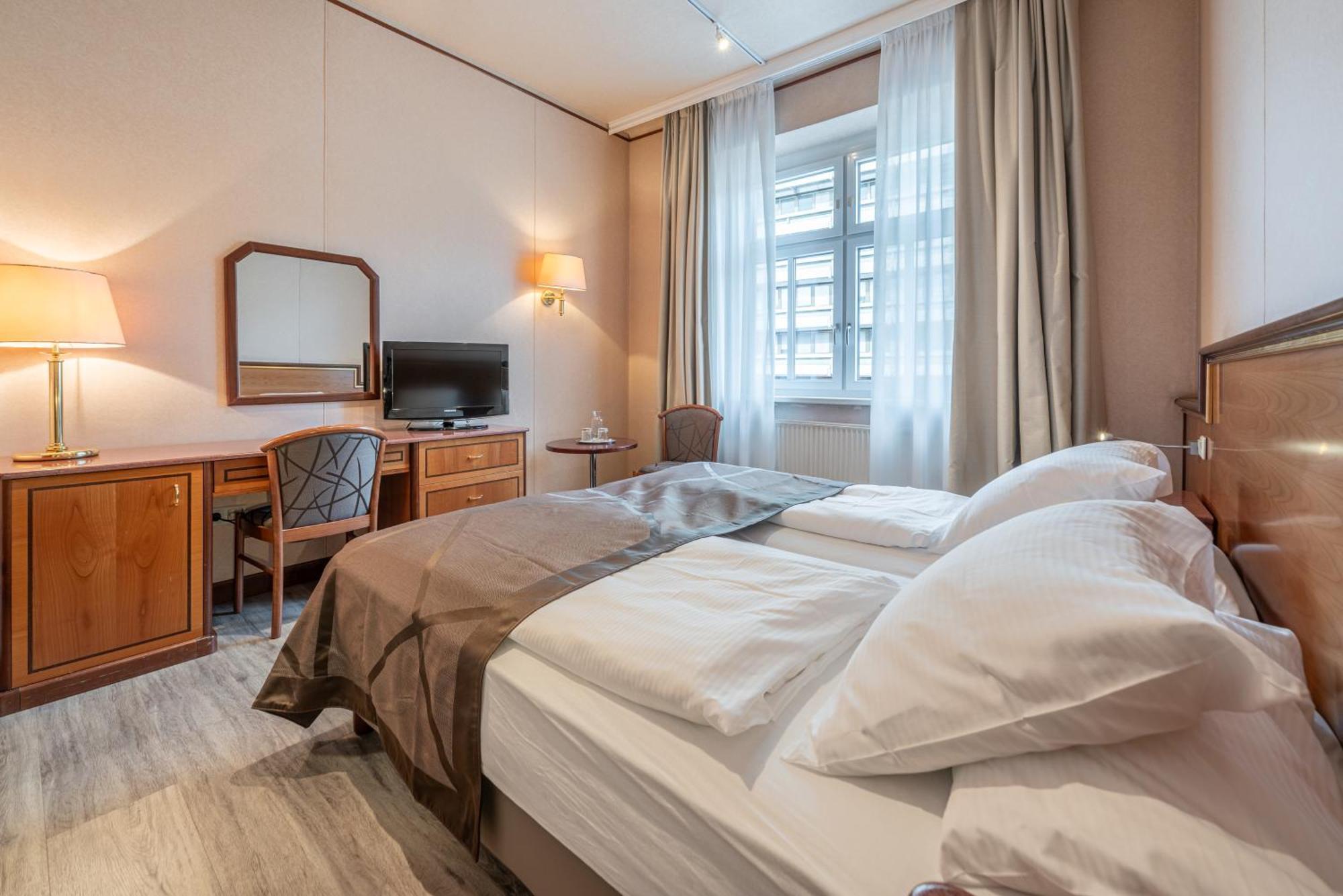 Hotel Neue Post I Self Check-In Инсбрук Стая снимка