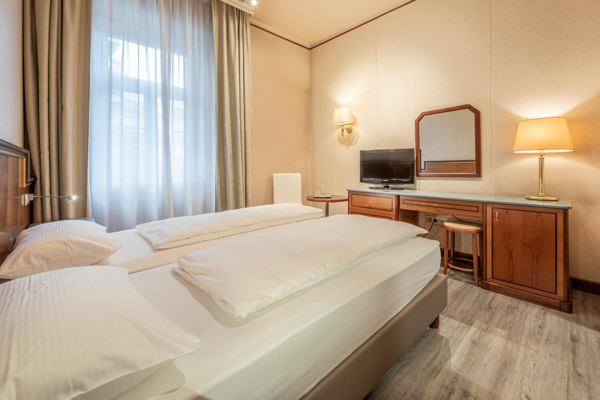 Hotel Neue Post I Self Check-In Инсбрук Стая снимка